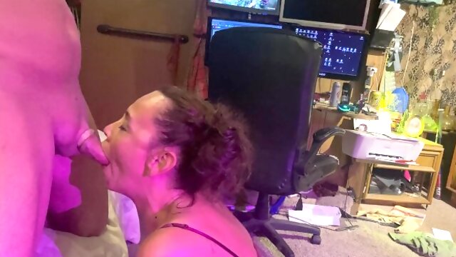 Amateur Have To Suck