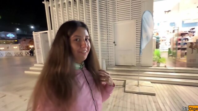 Studentka Trahnulas S Pervm Vstrechnm Parnem I On Zalil Ee Kisku Goryachei Spermoi - Krempai