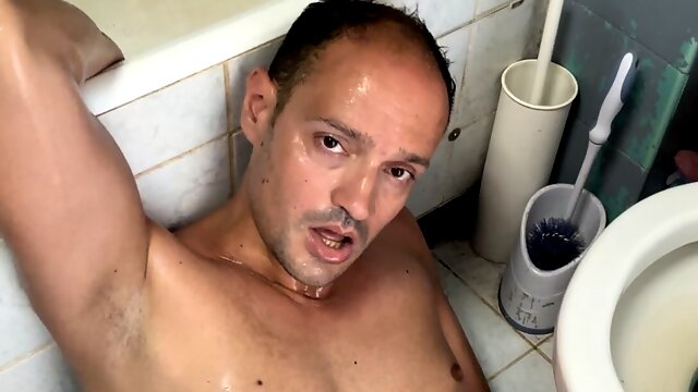 Piss and cum in the bathroom