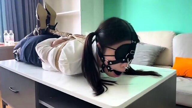 Chinese Bondage & Hogtie