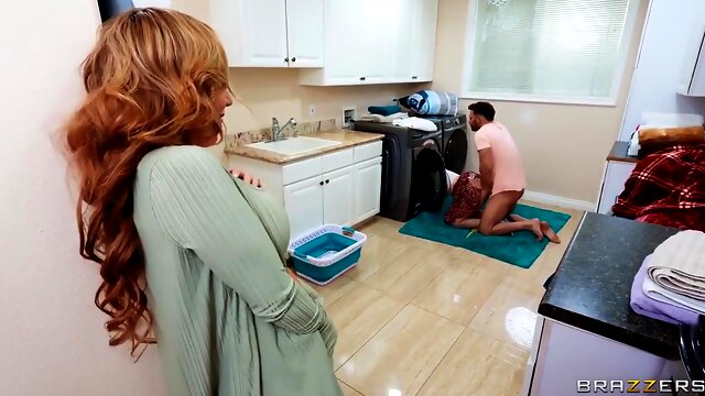 Laundry Stuck Double Fuck Richelle Ryan, Lilly Bell, Seth Gamble