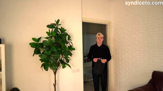 Depraved Fucked A Flogger Creampie In Pussy