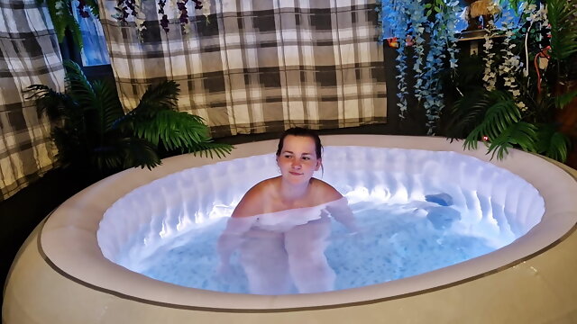 British Wife Homemade, Hot Tub, Solo Teen