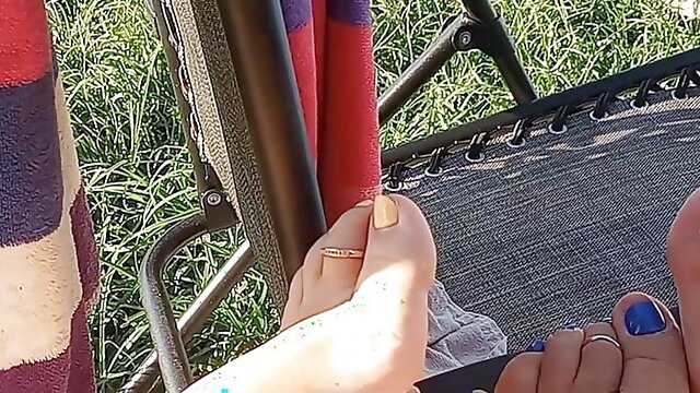 Mature Soles Worship, Pool Piss, Mature Feet