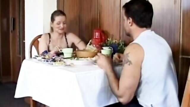 Flattering miss - cumshot sex - Premium GFs