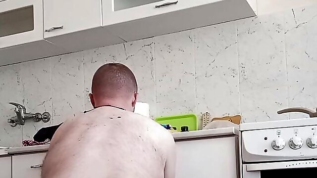 Straight Fat Guy Preparing a Lunch Completely Naked While Wife is Outside