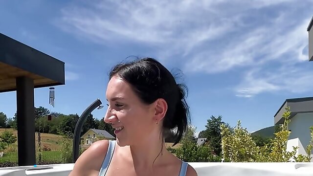 A quick blowjob in the Jacuzzi,a brunette with big tits swallowed cum so as not to be caught