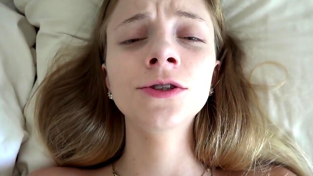 Riley Star - Riley Gets A Creampie! [pornseed ]