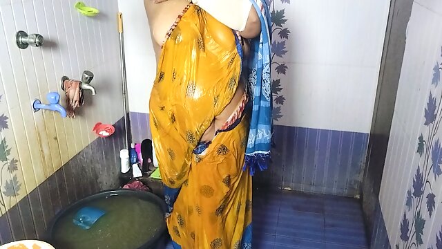 Indian Shower, Indian Mom, Desi, Bhabhi, Homemade