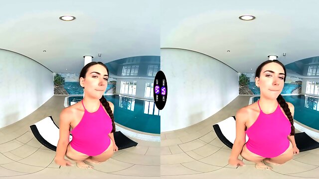 Vixi Rafi plays a hot game of solo fun in the spa with her VR partner