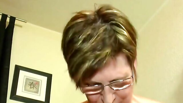 Spex gilf with big boobs gets cum in mouth after fucking