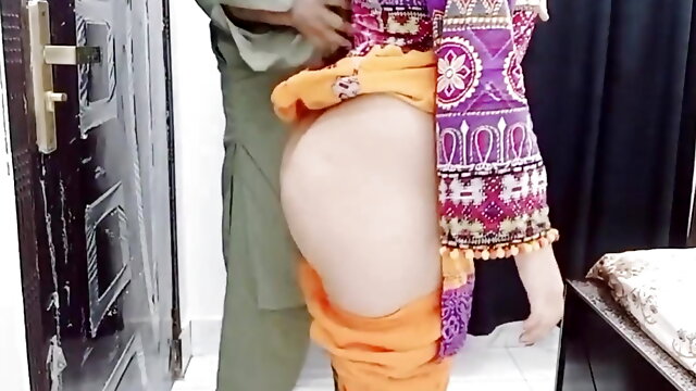 Pakistani Wife Sex by Husband Friend