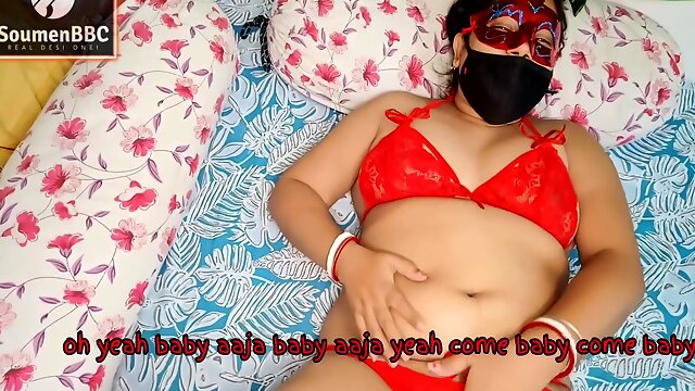 Horney Desi Bhabhi Moaning Loudly While She Is Masturbating With Her New Sextoy