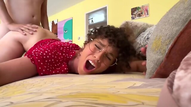 Sexy stepmom cant get enough from my cock - Amateur Porn