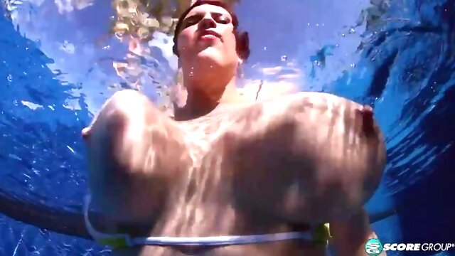 Underwater Sex, Lana Ivans, Amateur, Chubby, Solo