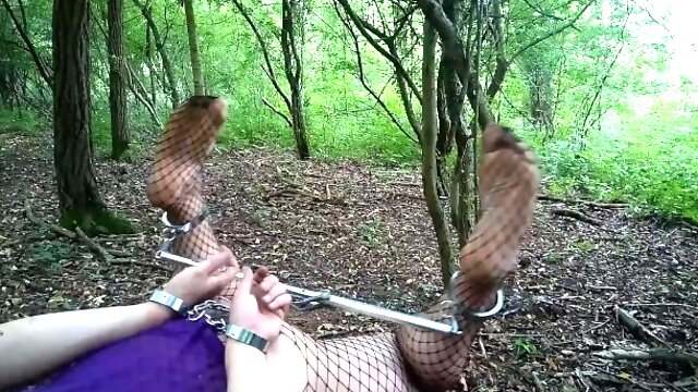 Sissy Boy enjoys Outdoor Selfbondage