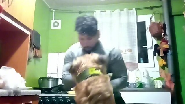 Mi hermanastra culona se mete toda mi polla