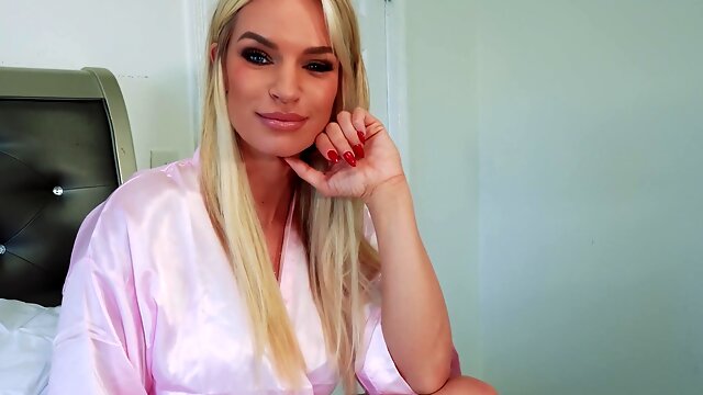 Stepmom Seduces Girl, Rachael Cavalli, Beauty Mom, Blowjob, MILF, POV