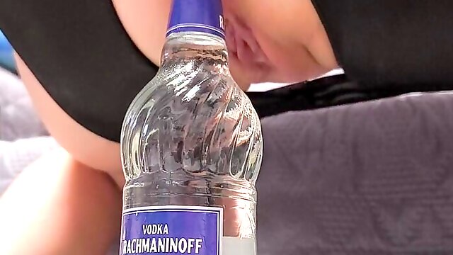 Flasche Anal, Gegenstände Anal Einführen, Flasche Im Arsch, Flasche In Muschi