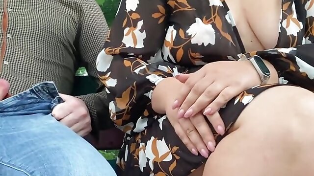 Mature Outdoor Handjob, Flashing Pussy, Dogging Outdoors, Chubby, Amateur, Russian