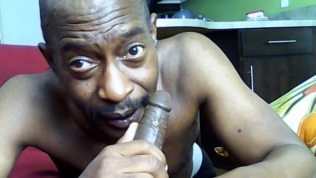 Dan St. Louis Black Male Bottom. Showing His Technique of Sucking/Worshipping A Black Dick 1