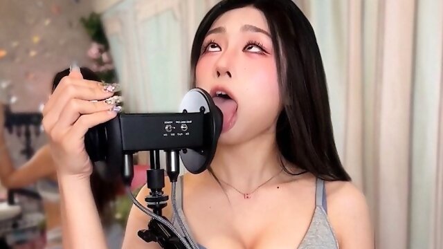 ASMR LICK ｜LonikaMeow港女舔耳 顱內高潮 3Dio Ear Licking Ahegao Kisses 耳舐め CK內衣【No ADs on PATREON & ONLYFANS】