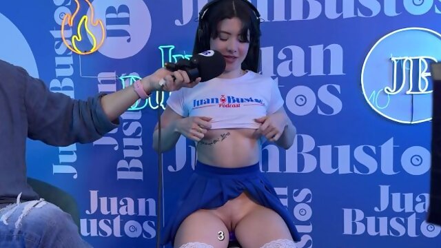 Soifiee Cooper morena adicta a los trios se corre relatando sus fantasias en Juan Bustos Podcast