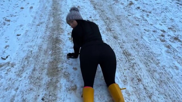 Pubic Snow Farting