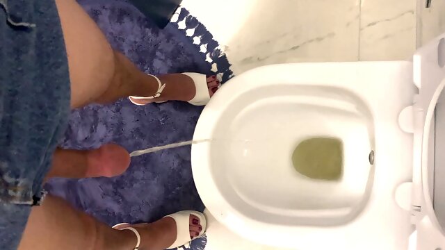 Shemale Pee, Pissing, Asian, Brazil, Interracial, Arab, Skinny