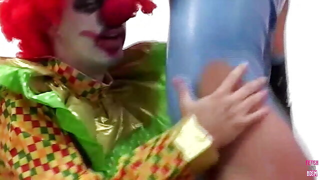 Gorgeous Blonde Jodie Moore Lets a Creepy Clown Pound Her Asshole Before Tasting His Cum