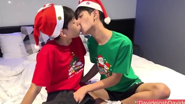 Two Lovers During Christmas In July Boys Porn