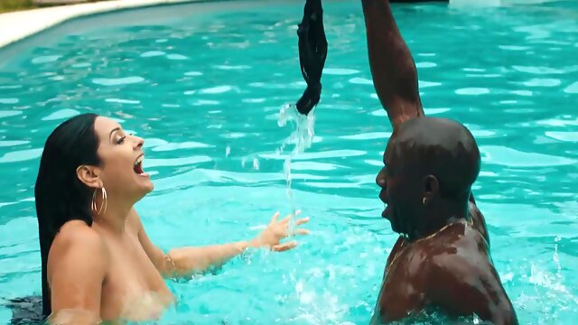 Pool Blowjob, Interracial