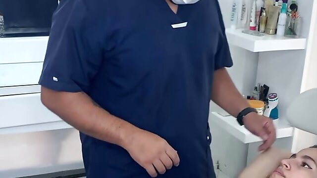 I fuck beautiful latina in doctor's office