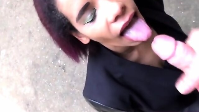 Half black teen Lara Luana fucked outdoors