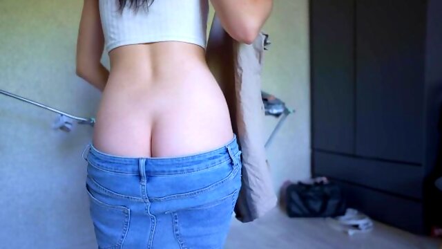 Buttcrack Jeans While Cleaning