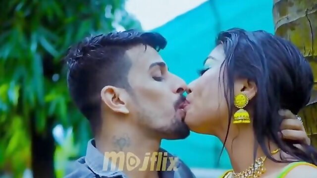 Savita bhabhi ki chudai barish ke mausam me desi style me chudai kiya