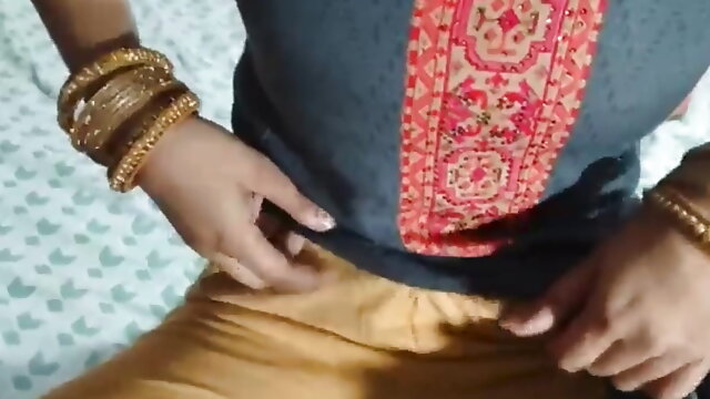 Meri bra fat gye hain and fuck'' say girl hindi audio