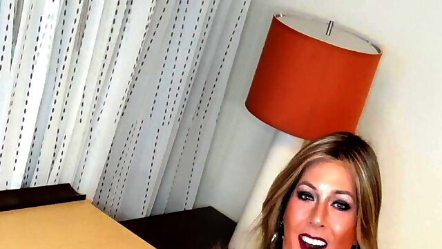 Alexisandrews, Crossdresser