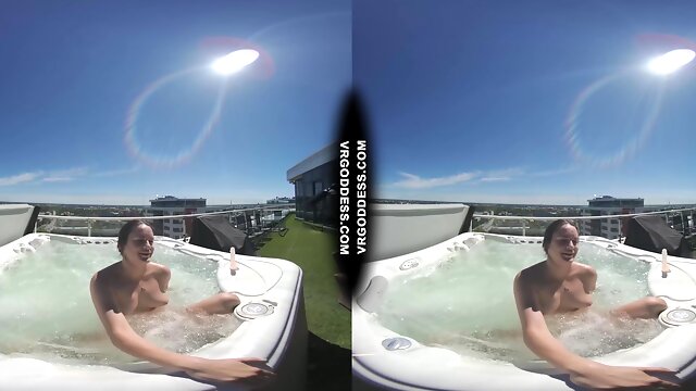 Jacuzzi Masturbation