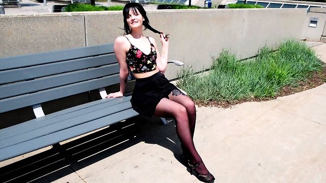 Alice, 23, hot student 18+ in nursing school!