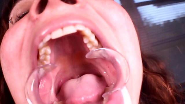 Mondo Brat: Mouth POV - Brat Perversions