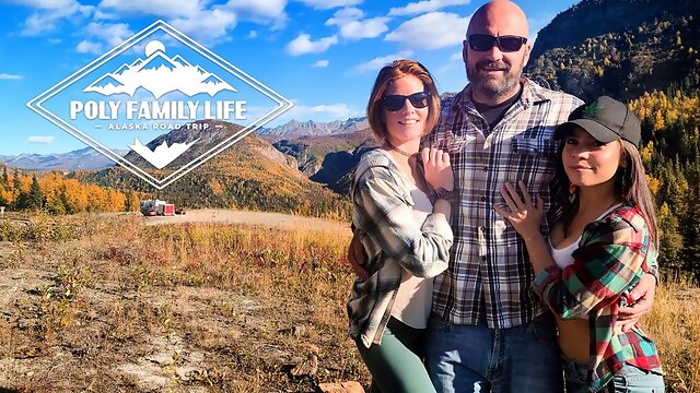 AKGINGERSNAPS & Lana Mars in Poly Family Life: Alaska Road Trip - 2