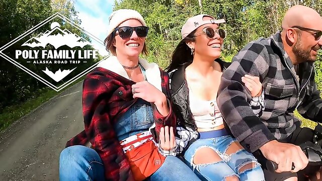 AKGINGERSNAPS & Lana Mars in Poly Family Life: Alaska Road Trip - 3