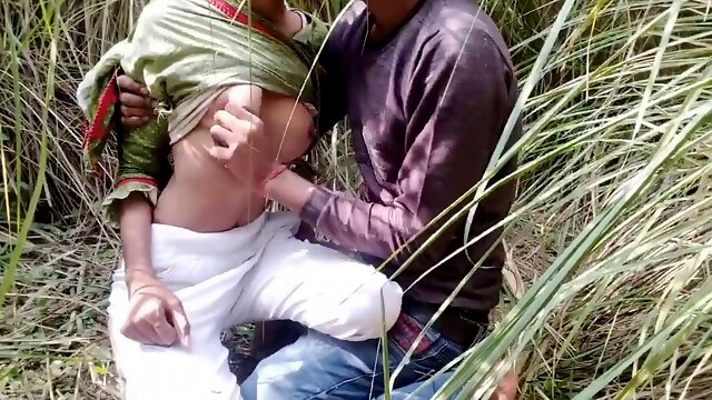 Indian youthfull Desi female took to the forest pressed her boobs and penetrated her