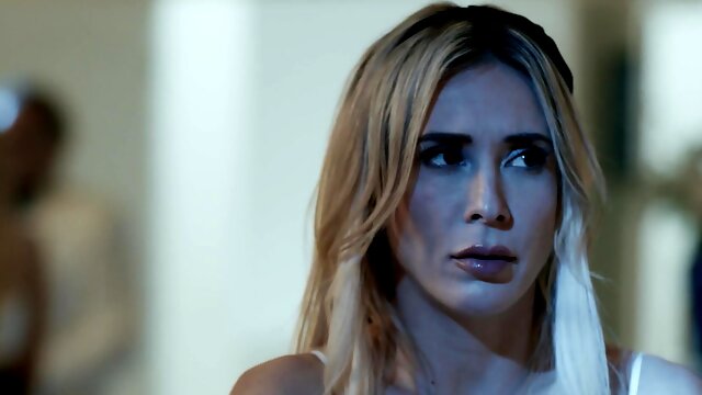 Jessie Saint enjoys while getting fucked during a threesome