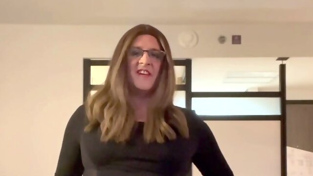 Crossdresser Solo, British