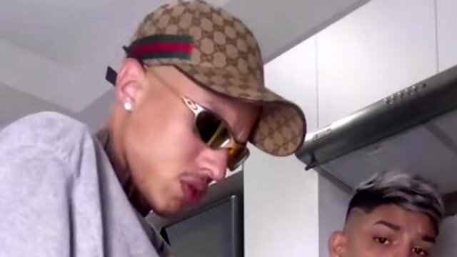 O VIZINHO FOFOQUEIRO QUE CUIDAVA DA MINHA VIDA, VOLTOU A CUIDAR E EU TIVE QUE FAZER ELE APRENDER A LIÇÃO, LAVENDO SURRA DE PIROCADA NO CUZINHO