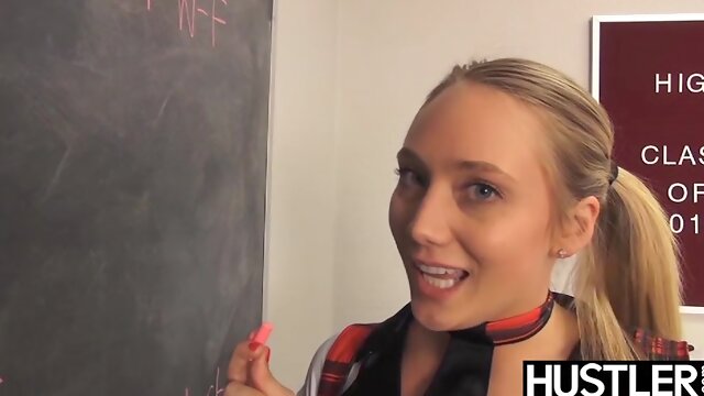 Aj Applegate, Genç