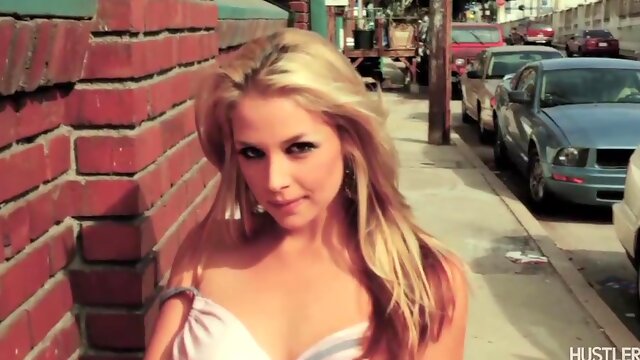 Sara Sloane spreads her legs