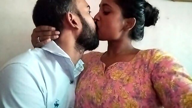 Indian Kissing Video, Tube